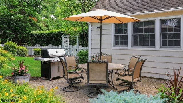8 Cummings St, Cranford Twp., NJ 07016
