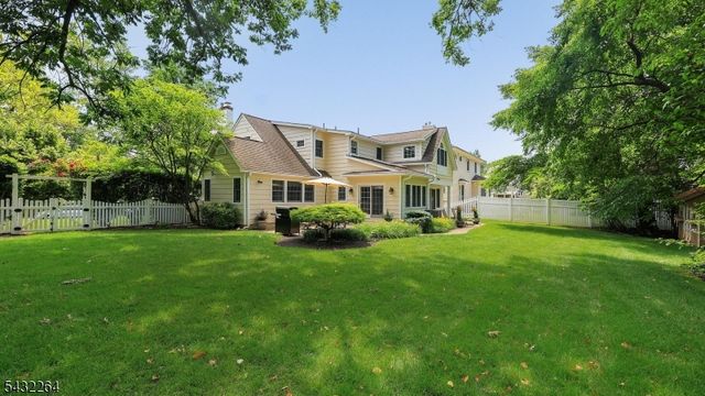 8 Cummings St, Cranford Twp., NJ 07016