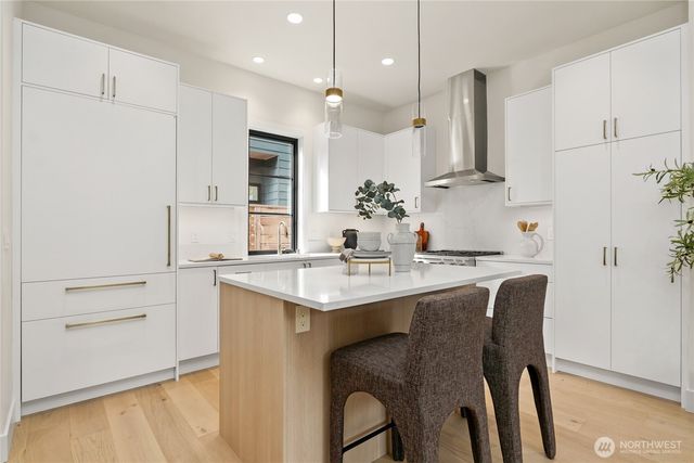 11426 108th Avenue NE, Kirkland, WA 98033