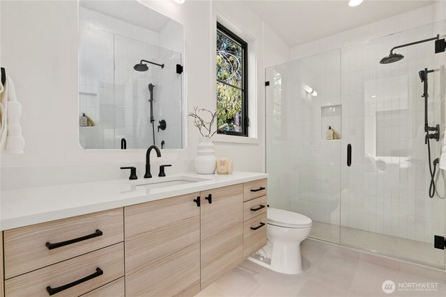 11426 108th Avenue NE, Kirkland, WA 98033