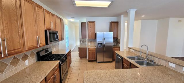 8801 Sun Haven Lane, Pearland, TX 77584