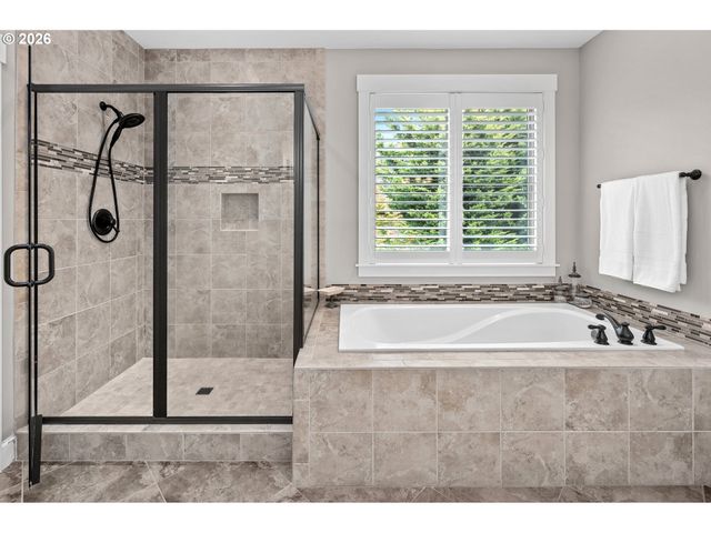 450 Nw 114TH Ave, Portland, OR 97210