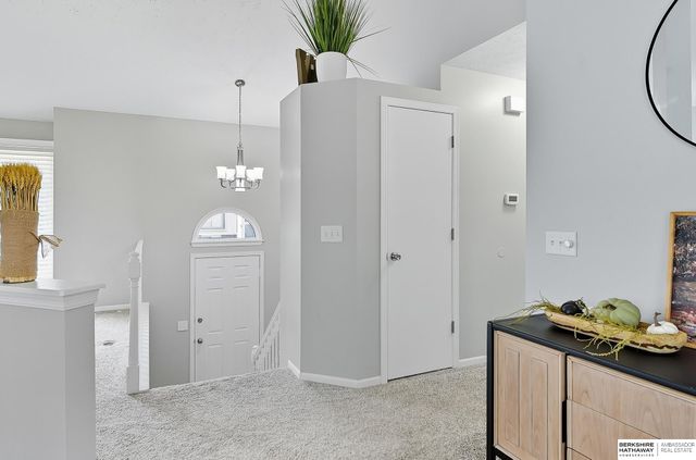 6727 N 110 Street, Omaha, NE 68164