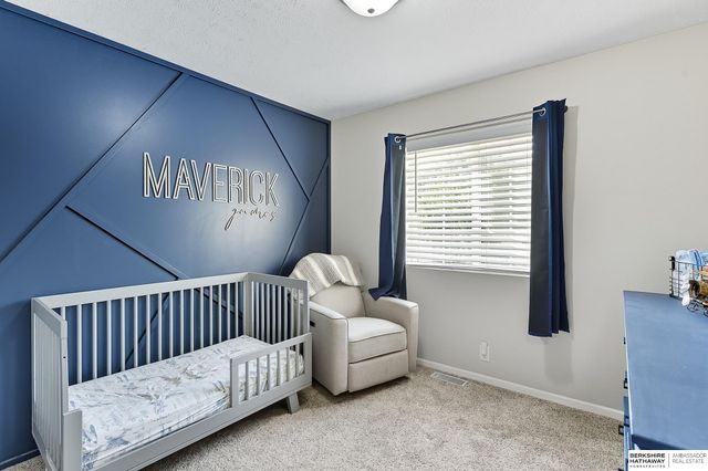 6727 N 110 Street, Omaha, NE 68164