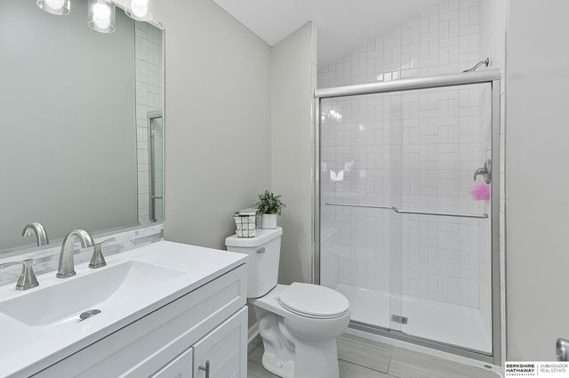 6727 N 110 Street, Omaha, NE 68164