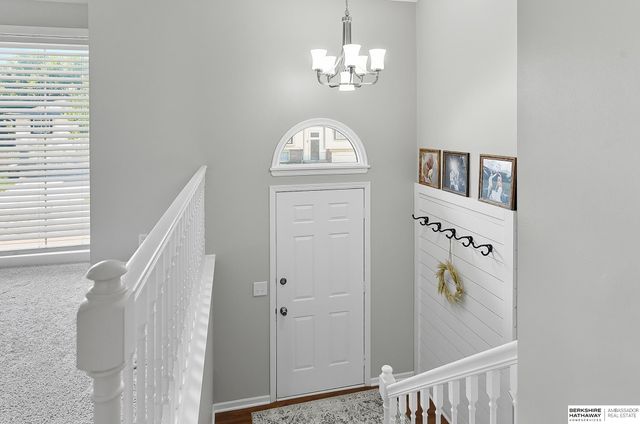 6727 N 110 Street, Omaha, NE 68164