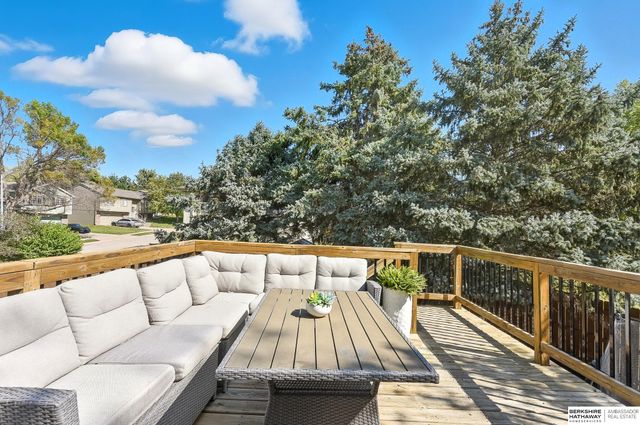 6727 N 110 Street, Omaha, NE 68164