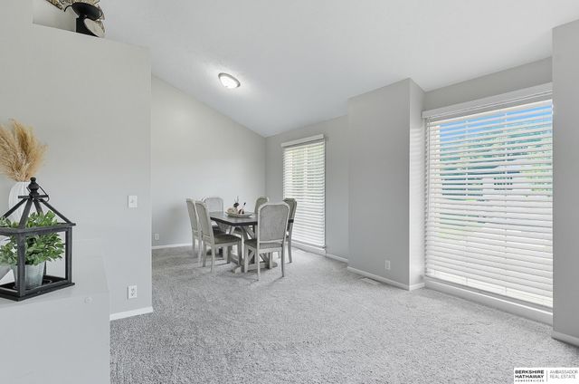 6727 N 110 Street, Omaha, NE 68164