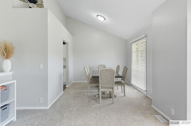 6727 N 110 Street, Omaha, NE 68164