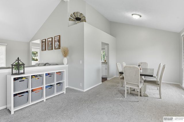 6727 N 110 Street, Omaha, NE 68164