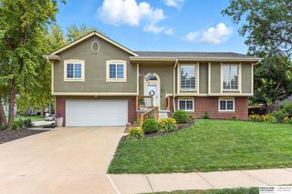 6727 N 110 Street, Omaha, NE 68164