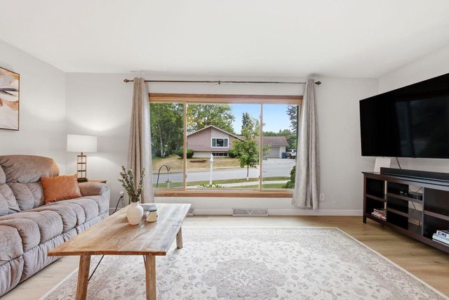 500 Summit DRIVE, Port Washington, WI 53074