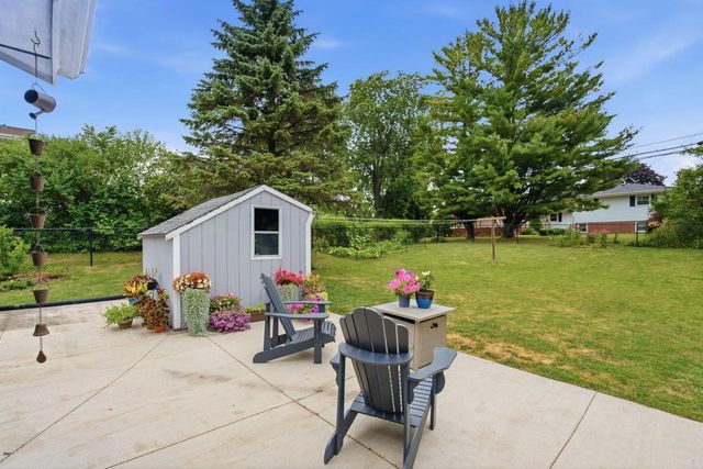 500 Summit DRIVE, Port Washington, WI 53074