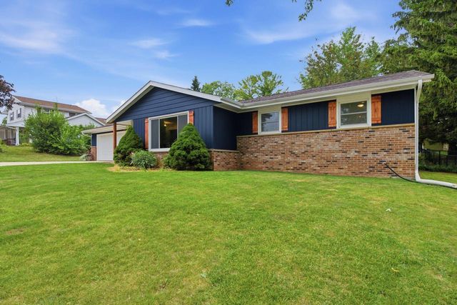 500 Summit DRIVE, Port Washington, WI 53074