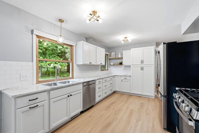 500 Summit DRIVE, Port Washington, WI 53074
