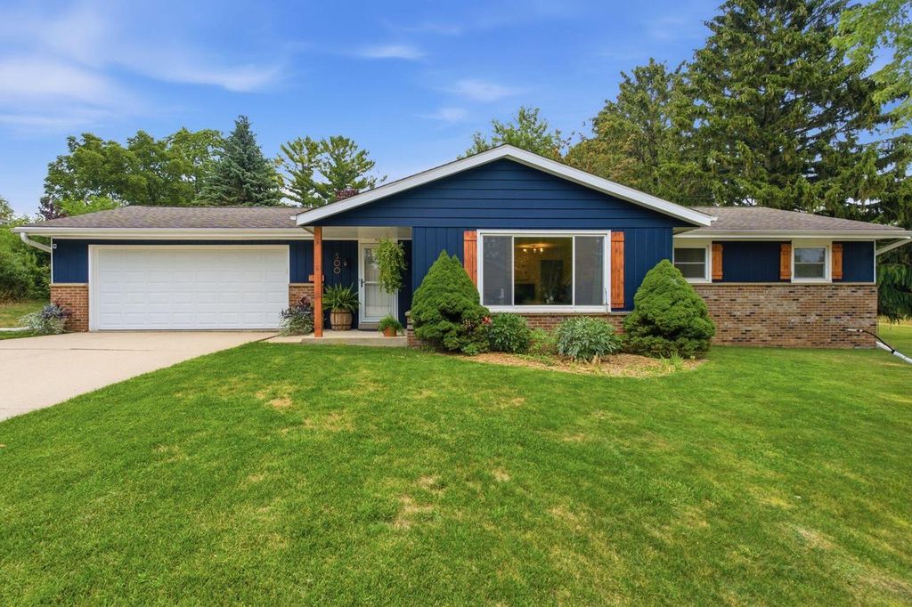 500 Summit DRIVE, Port Washington, WI 53074