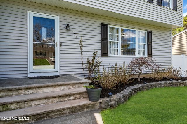 170 Smith Circle, Point Pleasant, NJ 08742
