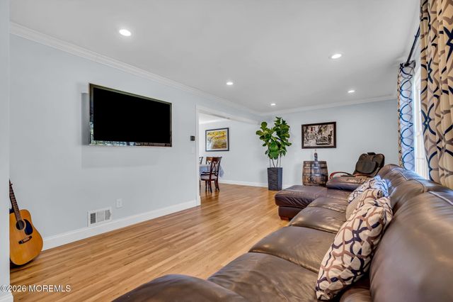 170 Smith Circle, Point Pleasant, NJ 08742
