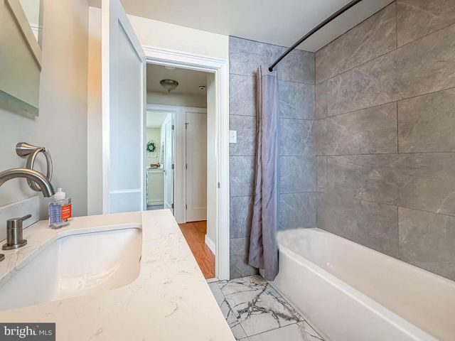 60 CALEDONIA DR, Warminster, PA 18974