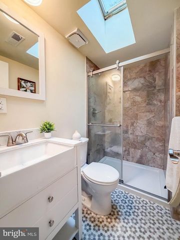 60 CALEDONIA DR, Warminster, PA 18974