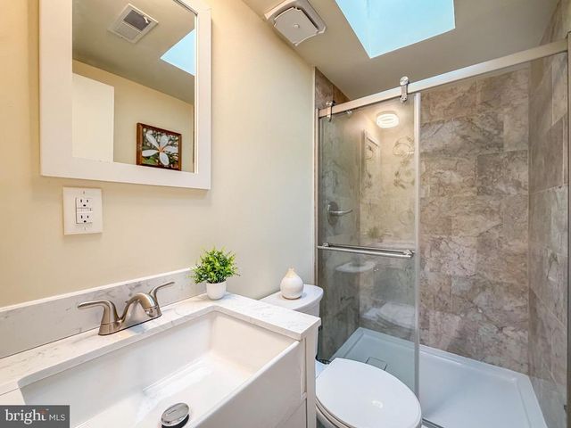 60 CALEDONIA DR, Warminster, PA 18974