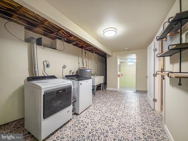 60 CALEDONIA DR, Warminster, PA 18974