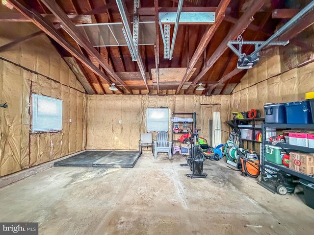 60 CALEDONIA DR, Warminster, PA 18974