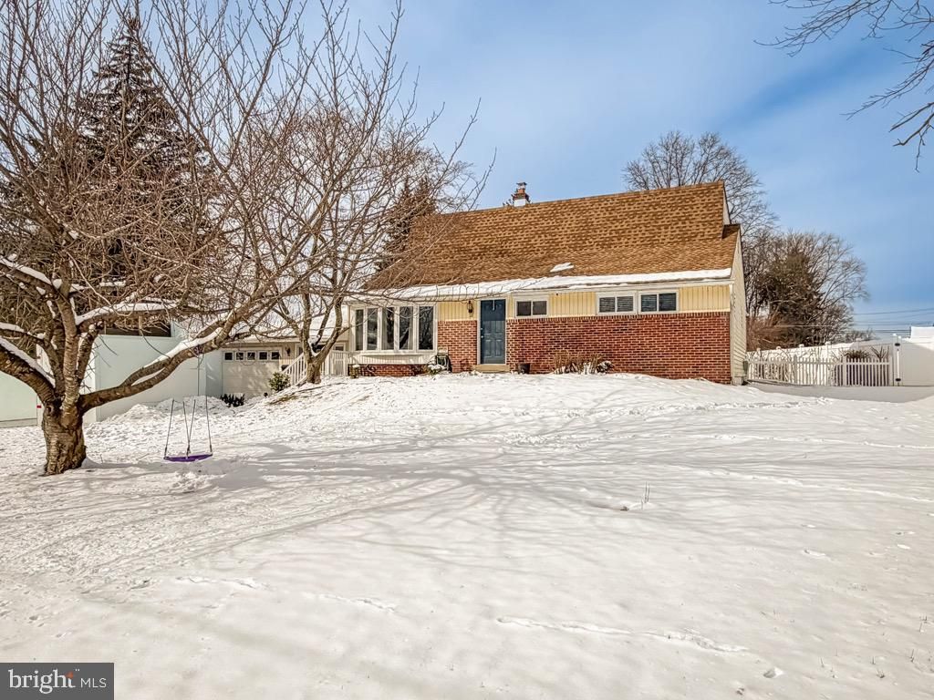 60 CALEDONIA DR, Warminster, PA 18974