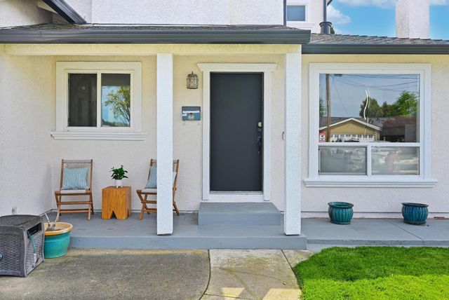 35883 Vinewood Street, Newark, CA 94560
