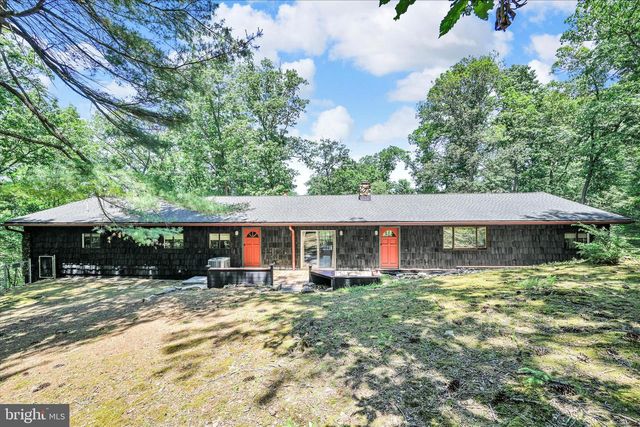795 CHEROKEE DR, Auburn, PA 17922