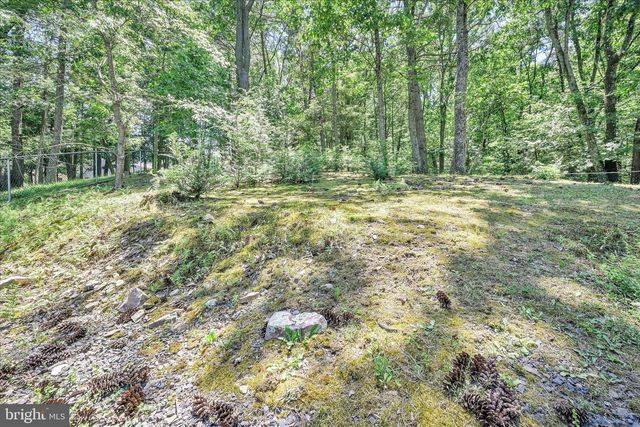 795 CHEROKEE DR, Auburn, PA 17922