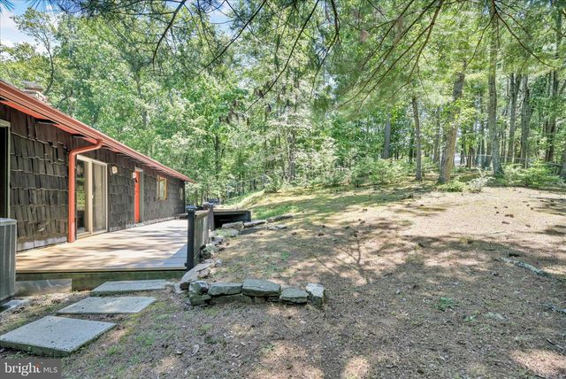 795 CHEROKEE DR, Auburn, PA 17922