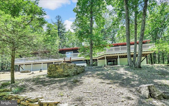 795 CHEROKEE DR, Auburn, PA 17922