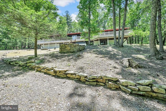 795 CHEROKEE DR, Auburn, PA 17922