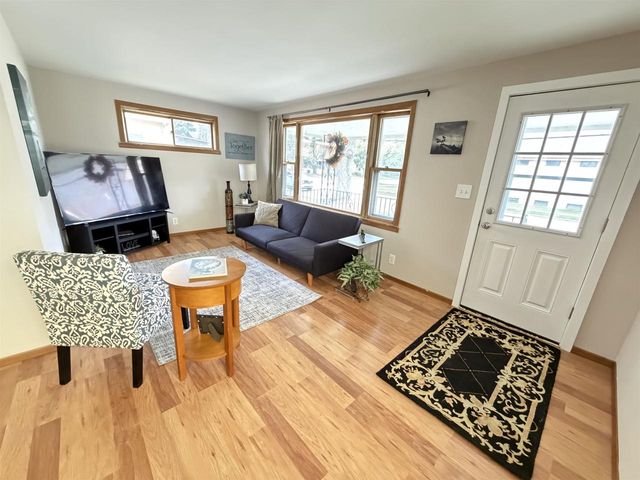 909 N MASON STREET, Appleton, WI 54914