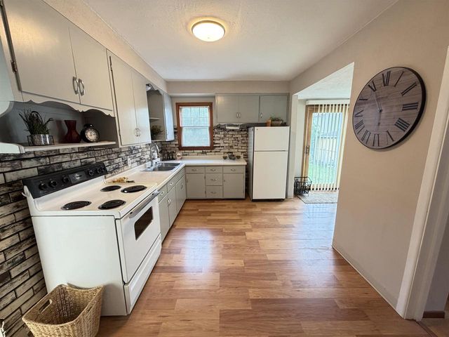 909 N MASON STREET, Appleton, WI 54914