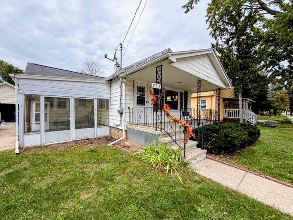 909 N MASON STREET, Appleton, WI 54914
