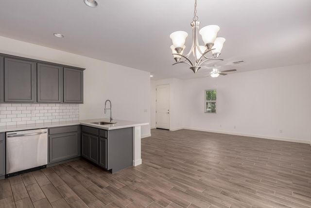 5552 S Dillon, Mesa, AZ 85212