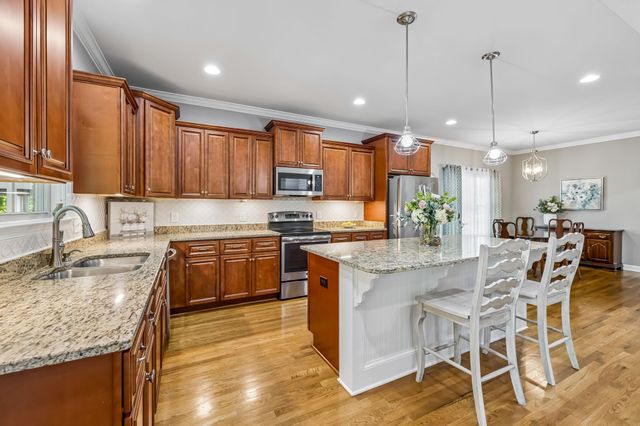 3007 Foust Dr, Spring Hill, TN 37174
