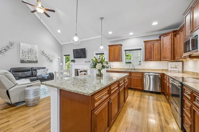 3007 Foust Dr, Spring Hill, TN 37174