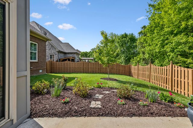 3007 Foust Dr, Spring Hill, TN 37174