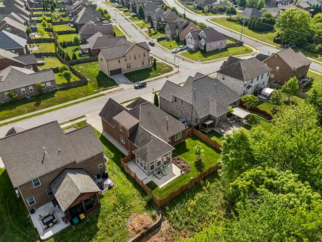 3007 Foust Dr, Spring Hill, TN 37174