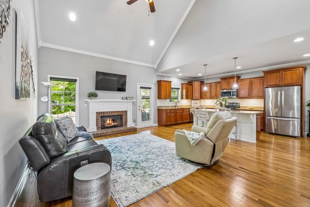 3007 Foust Dr, Spring Hill, TN 37174