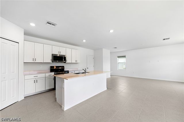4074 San Felice LN, North Fort Myers, FL 33917