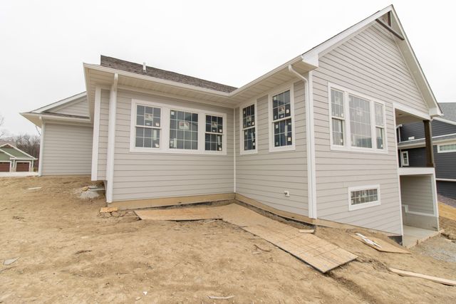 12600 Woodside Drive, Cedar Lake, IN 46303