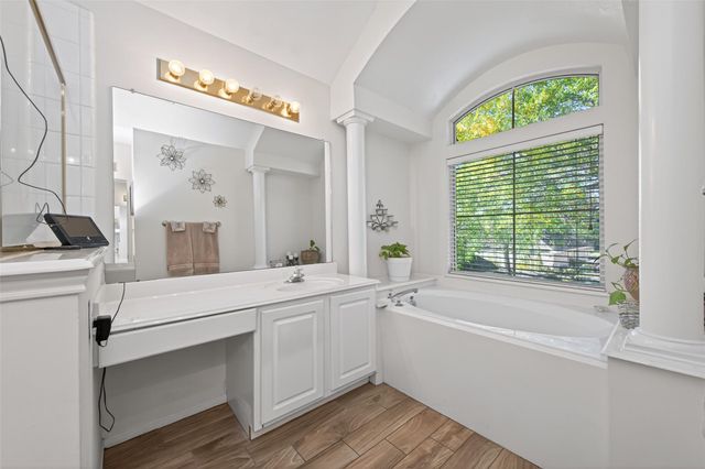 19119 Poplar Trails Lane, Tomball, TX 77375