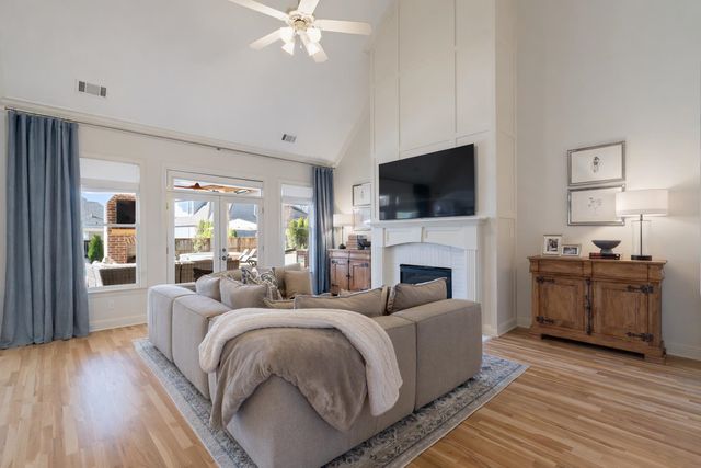 10257 OLD COURSE CV, Collierville, TN 38017