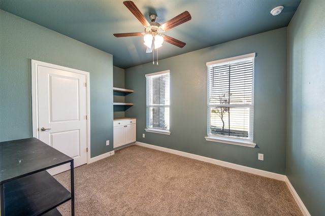 145 Hawksbill Lane, Rhome, TX 76078