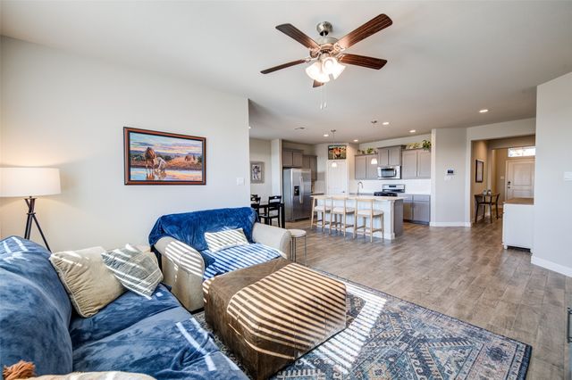 145 Hawksbill Lane, Rhome, TX 76078