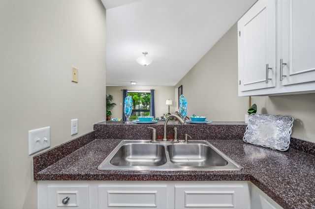 816 9th Ave S Apt 202A, North Myrtle Beach, SC 29582